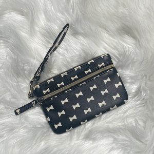 🔥Small Black and White Bow Tie Wristlet